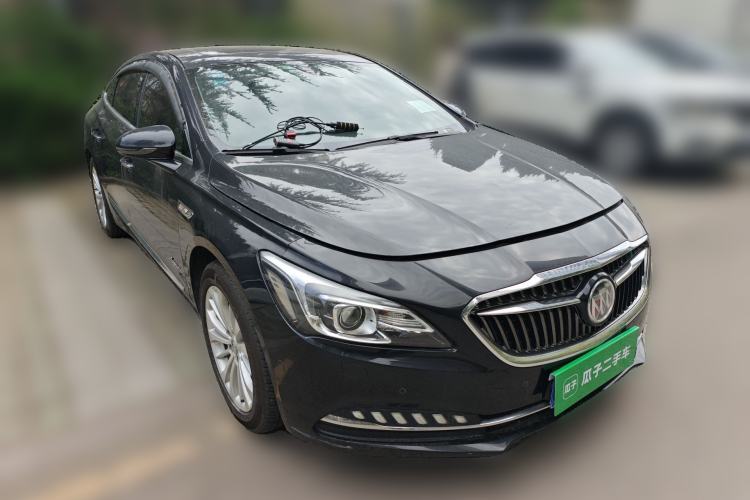 Used Buick LaCrosse 2016 Revised Version 28T Elite Edition Front Right 45 Deg