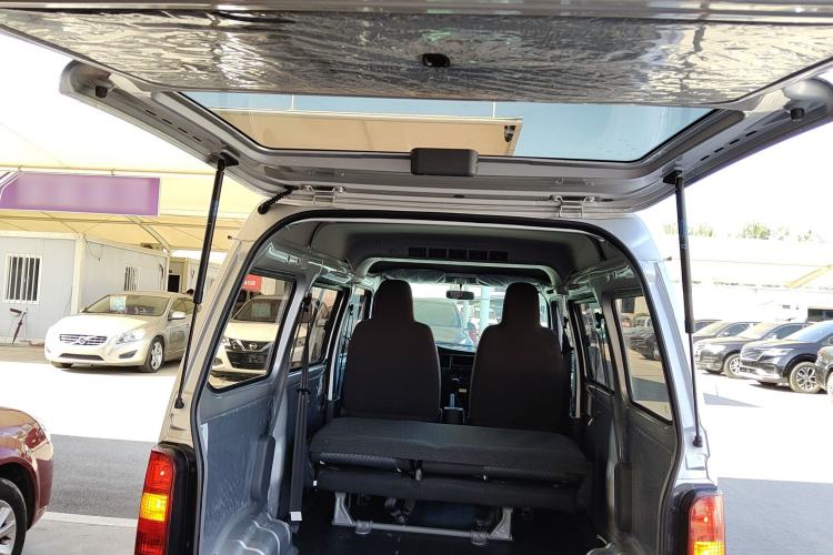 Used Wuling Zhiguang 2023 1.5L Practical Version 5/7 Seats Trunk