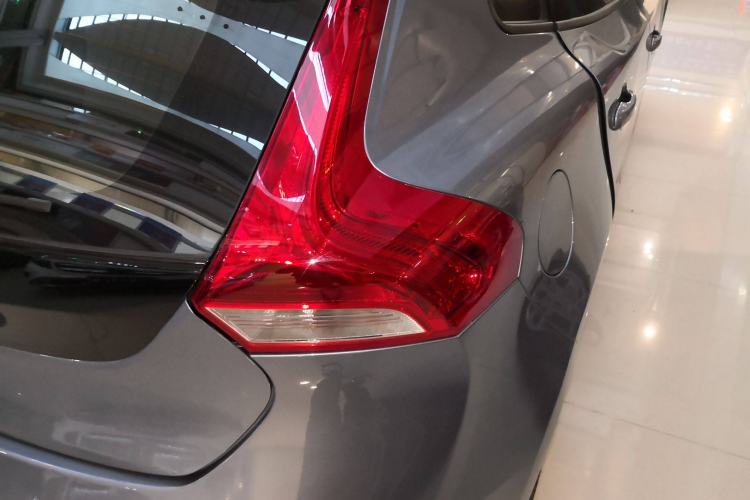 Used Volvo V40 2019 T3 Zhiyi Edition