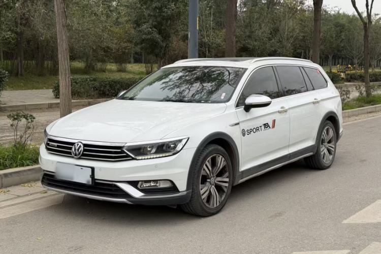 Used Volkswagen Variant 2017 380TSI Four-Wheel Drive Trail Edition
