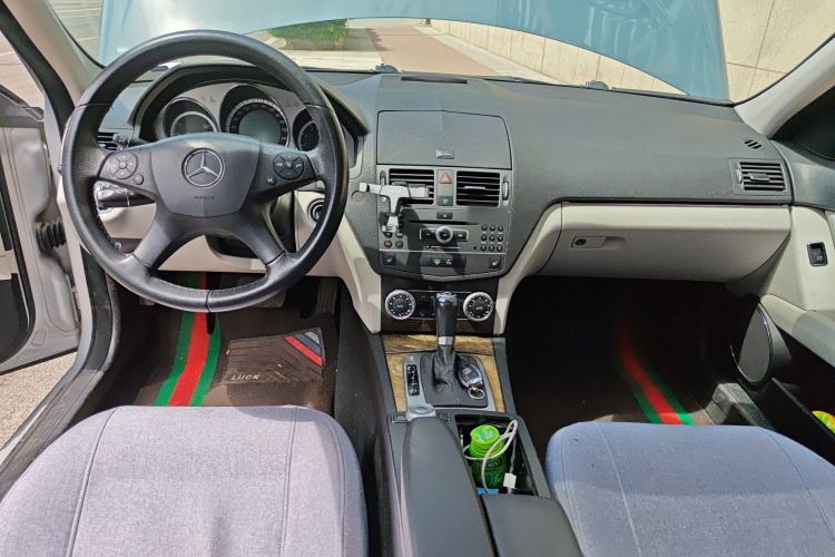 Used Mercedes-Benz C-Class 2010 C 300 Fashion Model