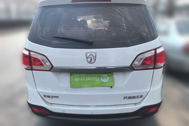 Used Baojun 730 2014 1.5L manual luxury trim 7 seats