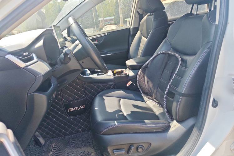 Used Toyota RAV4 2022 2.0L CVT Two-Wheel Drive Fashion Plus Edition Left Front Seat