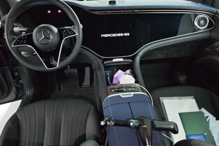 Used Mercedes-Benz EQS SUV 2023 450 4MATIC Luxury Edition