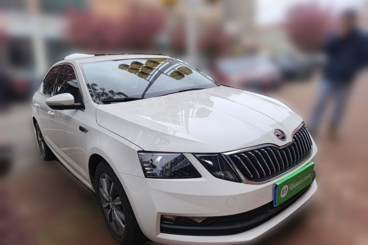 Used Skoda Octavia 2019 1.5L Automatic SmartDrive Comfort Edition China VI Standard Front Right 45 Deg