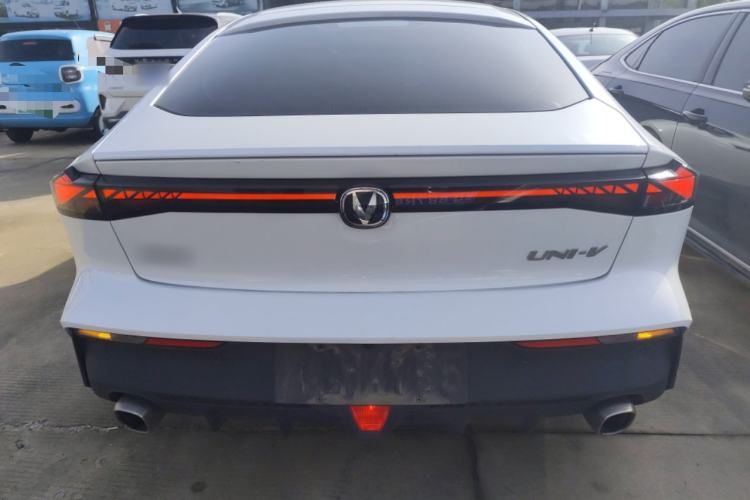 Used Changan UNI-V 2022 1.5T Prestige Version
