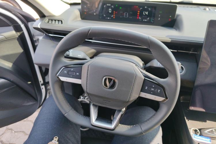 Used Changan Eado 2025 Blue Whale 1.5T 500Bar Prestige Model
