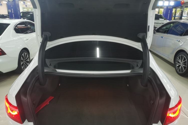 Used Jaguar XFL 2018 XFL 2.0T 200PS Luxury Edition
