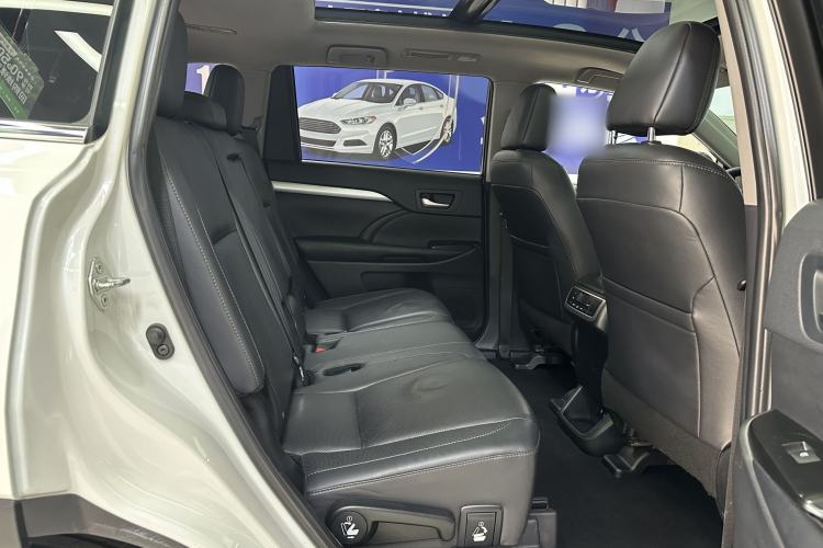 Used Toyota Highlander 2018 2.0T Four-Wheel Drive Prestige Version 7 Seats China VI Standard