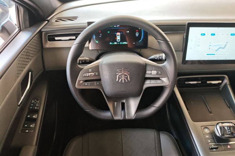 Used BYD Qin PLUS 2025 DM-i Smart Drive 55KM Leading Model
