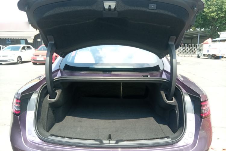 Used Hima Luxeed S7 2025 855 km Max Trunk