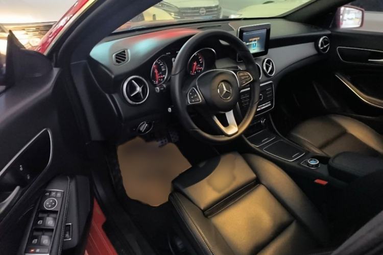 Used Mercedes-Benz CLA 2016 Refreshed CLA 200 Sport Edition Interior 2