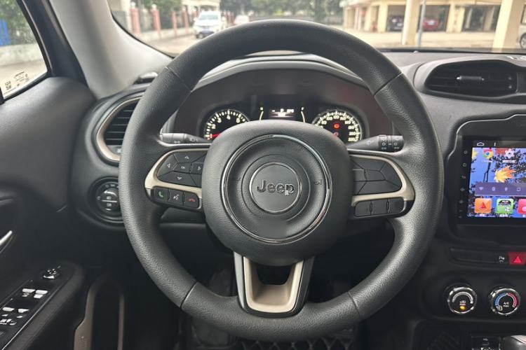 Used Jeep Renegade 2016 1.4T Automatic Jingneng Edition Interior 4