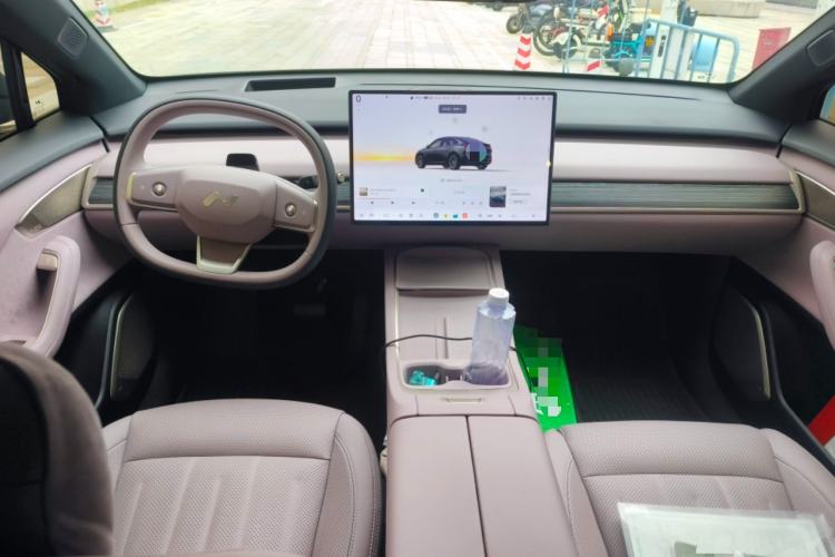 Used ONVO L60 2024 60 kWh All-Wheel Drive