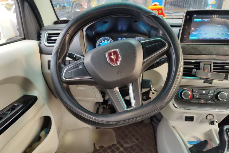 Used Jinbei New Hiace X30L 2024 Wealth Edition Passenger Vehicle 5/6/7 Seater