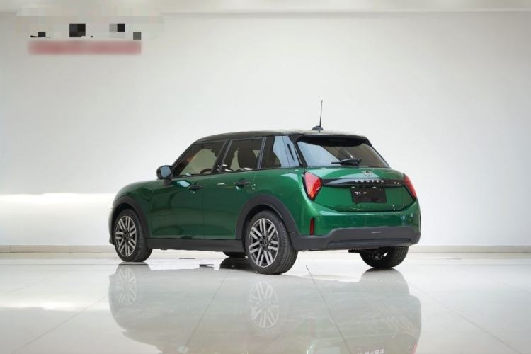 Used MINI MINI 2025 1.5T COOPER Classic Edition Five-Door Version