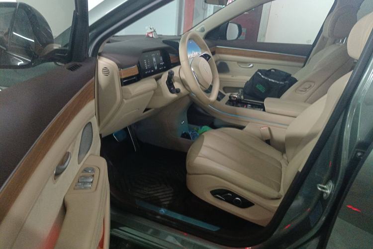 Used Hima AITO M7 2024 1.5T Intelligent Drive 4x4 Max Edition 6 Seats