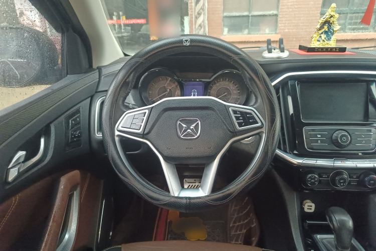 Used JMC Yusheng S350 2016 2.0T Automatic Two-Wheel Drive Gasoline Luxury Version with Sunroof 5 Seats Steering Wheel