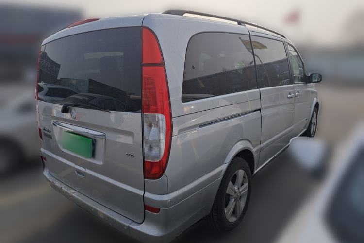 Used Mercedes-Benz Viano 2010 2.5L Luxury Edition