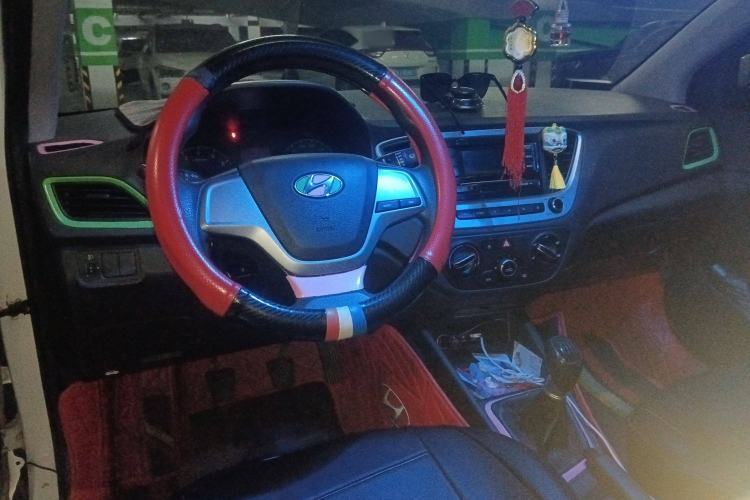 Used Hyundai Verna (new generation) 2016 1.4L Manual Youth Edition GS Steering Wheel