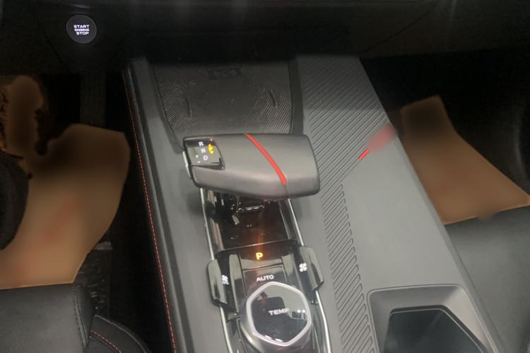 Used CHANGAN OSHAN Z6 2022 Blue Whale 1.5T DCT Smart Edition
