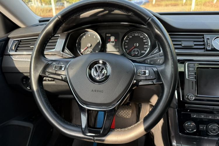 Used Volkswagen Passat 2017 330TSI DSG Prestige Edition
