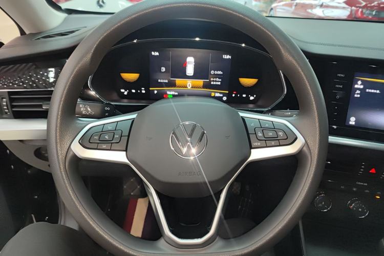 Used Volkswagen Passat 2024 280TSI Business Edition Steering Wheel