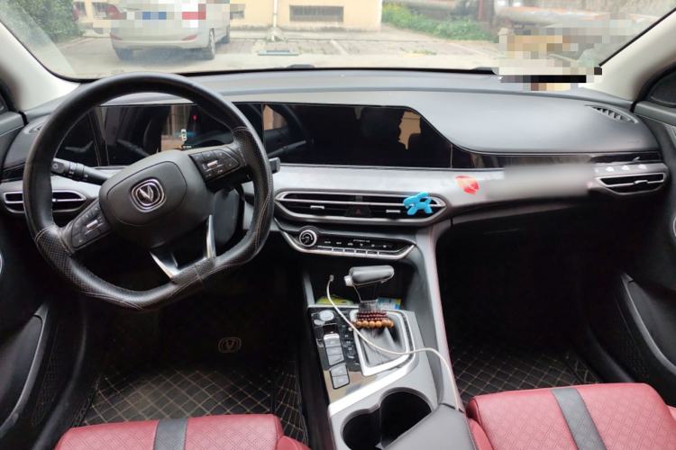 Used CHANGAN Eado 2021 PLUS Blue Whale NE 1.4T GDI DCT Prestige Model Center Console