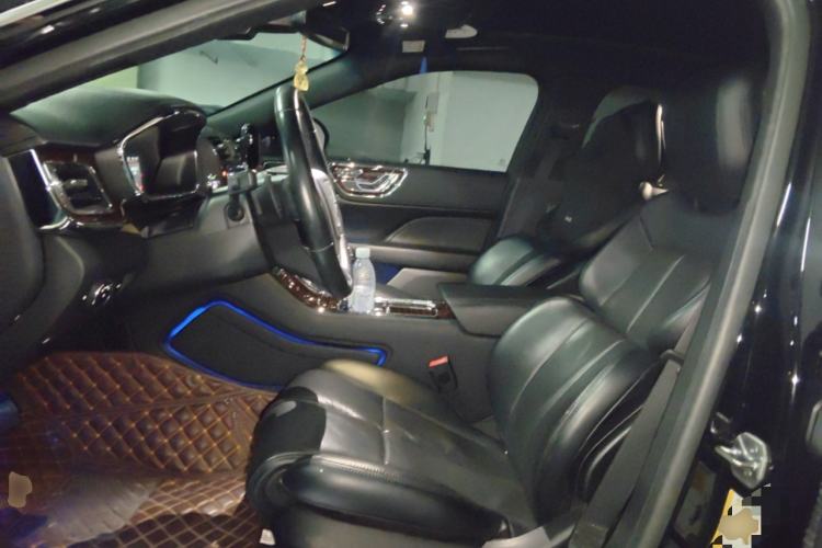 Used Lincoln Continental 2019 2.0T Two-Wheel Drive Luxury Edition China VI Standard
