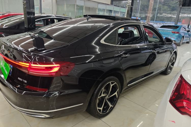 Used Volkswagen Passat 2024 380TSI Starry Luxury Edition
