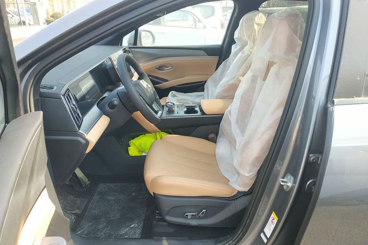 Used BYD Song L DM-i 2024 112 km Leading Edition
