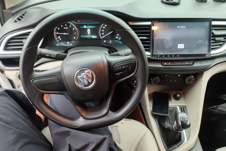 Used Buick GT 2017 15N Manual Elite Version Center Console