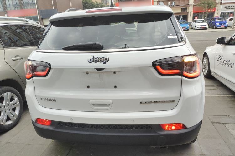 Used Jeep Compass 2019 220T Automatic Family Edition
