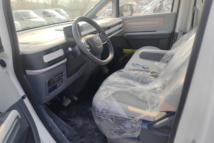 Used SAIC MAXUS Dana V1 2024 V1 Long Wheelbase High-Roof Multi-Function Version (62 kWh)