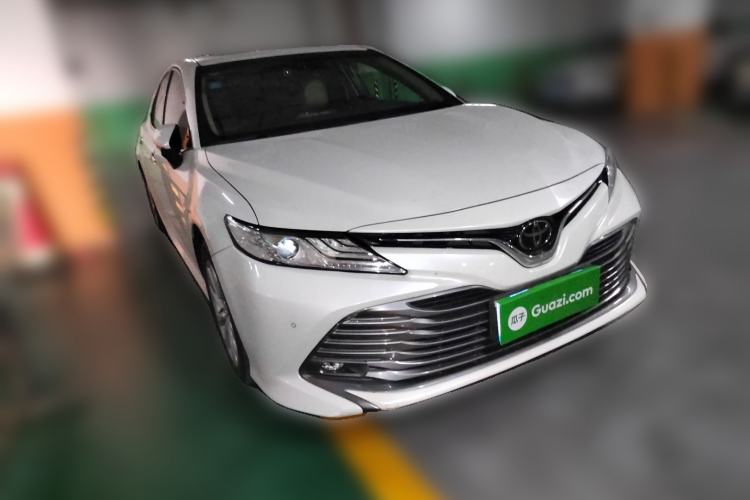 Used Toyota Camry 2018 2.0G Luxury Edition Front Right 45 Deg