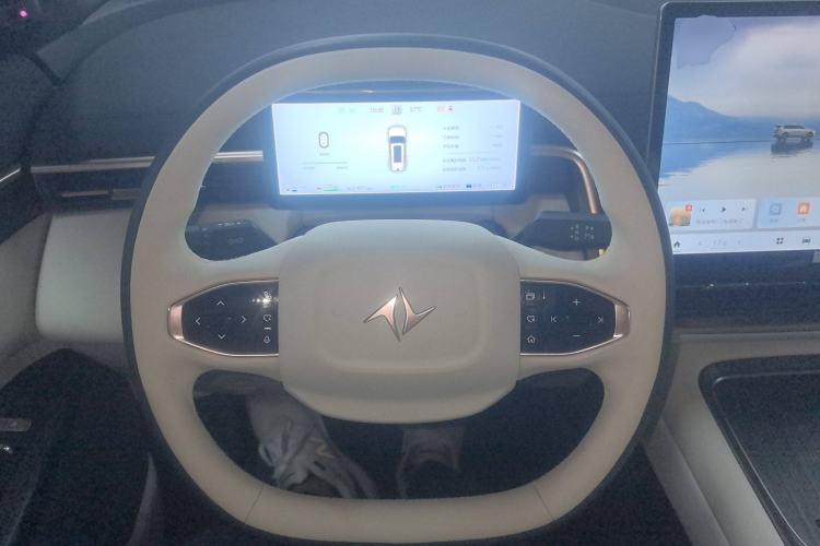 Used Dongfeng eπ eπ008 2024 210Max Range-Extended Version 6 Seats