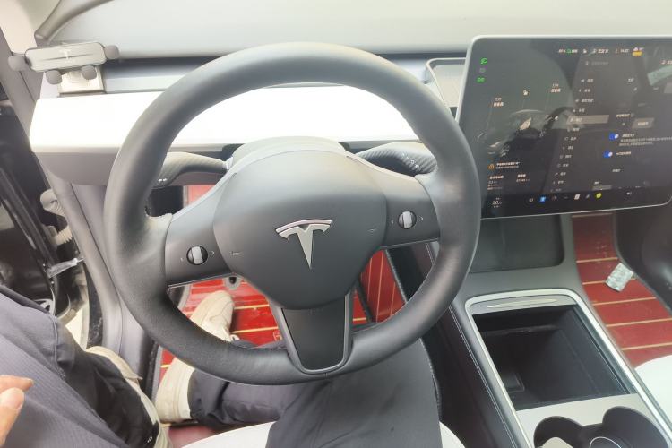 Used Tesla Model Y 2022 Rear-Wheel-Drive Version
