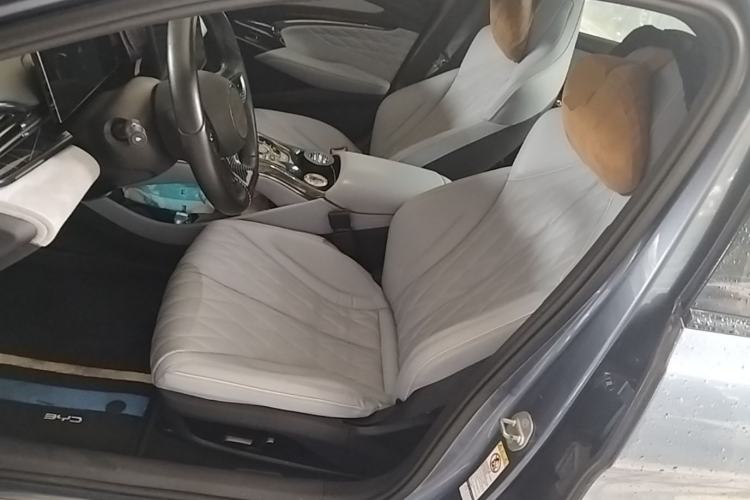 Used BYD Seal 2022 550 km Standard Range Rear-Wheel Drive Prestige Version
