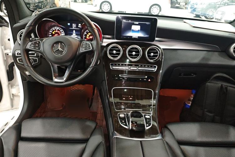 Used Mercedes-Benz GLC 2016 GLC 260 4MATIC Luxury Model
