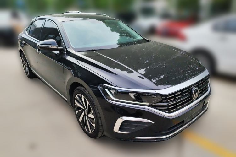 Used Volkswagen Passat 2024 380TSI Dragon Edition Front Right 45 Deg