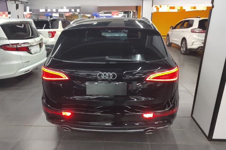 Used Audi Q5 2017 Plus 40 TFSI Ambition Model
