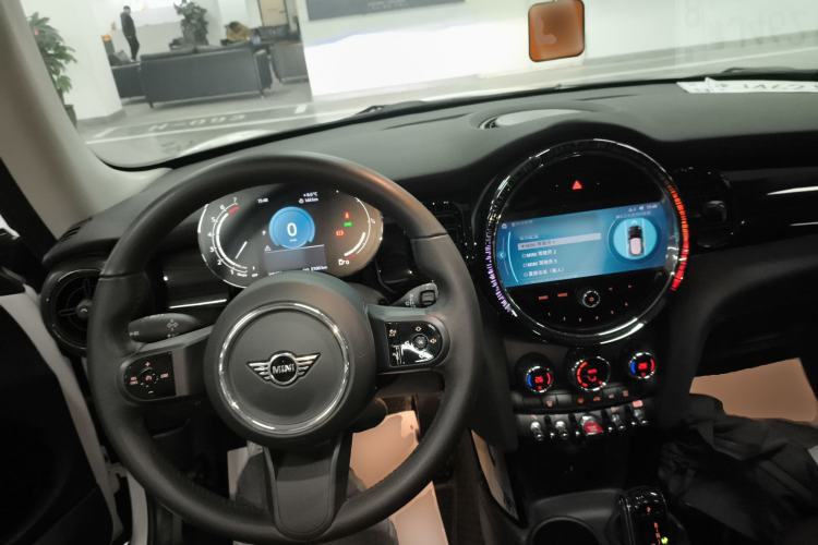 Used MINI MINI 2023 Updated 1.5T COOPER Artist
