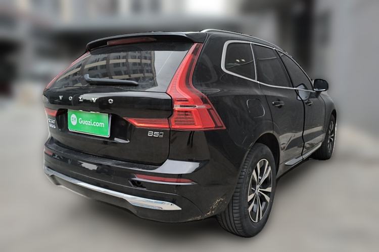 Used Volvo XC60 2024 B5 4x4 Smart Luxury Edition Rear Right 45 Deg