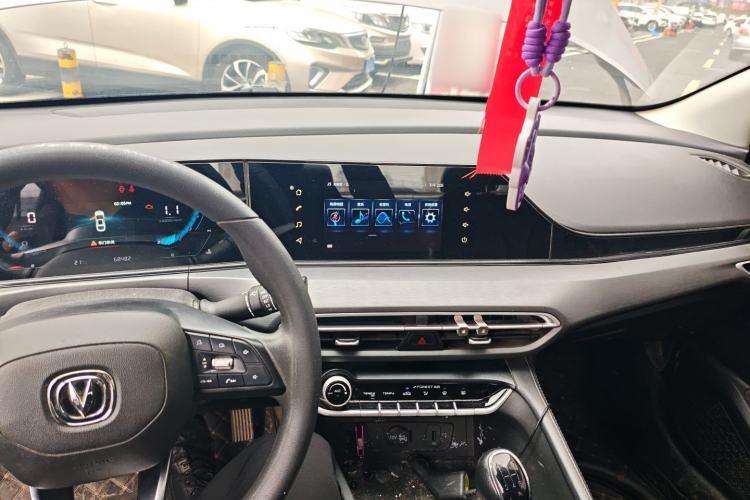 Used CHANGAN Eado 2021 PLUS 1.6L GDI Manual Elite Model Center Console