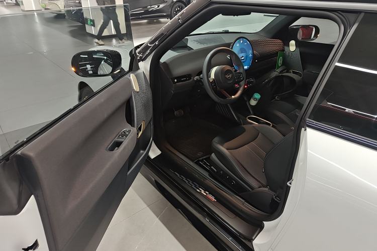 Used MINI Electric MINI COOPER 2024 452km COOPER SE Racing Driver