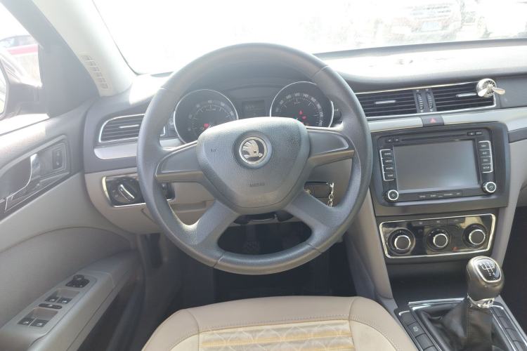 Used Skoda Superb 2013 1.4TSI Manual Shengshi Edition Steering Wheel