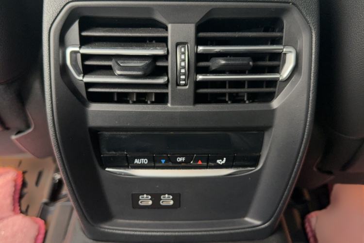 Used BMW i3 2023 eDrive 40 L Midnight Sports Package
