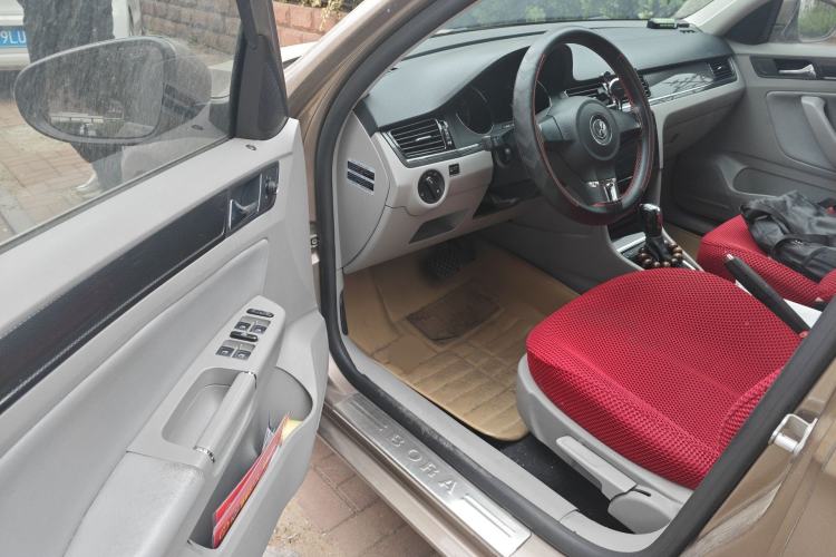 Used Volkswagen Bora 2014 1.6L Automatic Fashion Model Driver Seat