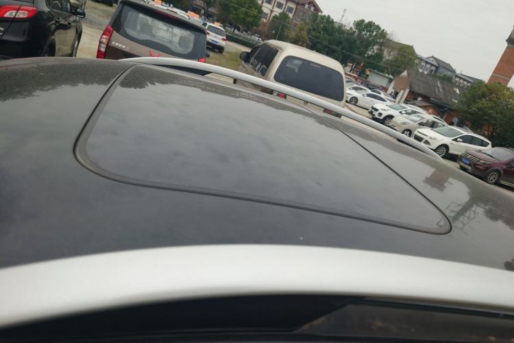 Used Venucia T90 2017 2.0L CVT Smart Edition
