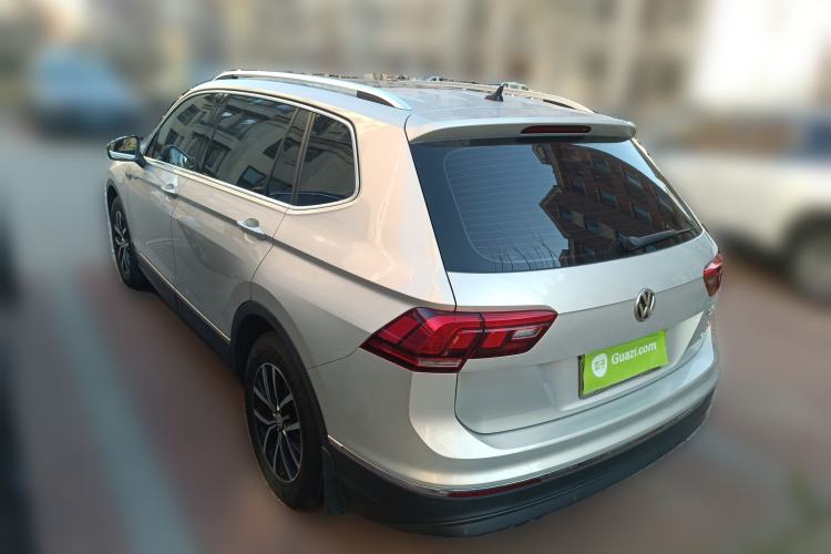 Used Volkswagen Tiguan L 2018 330TSI Automatic Two-Wheel Drive Luxury Edition Rear Left 45 Deg